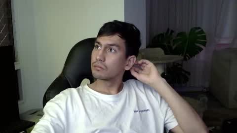 adam_evehotroom online show from 10/11/25, 03:28