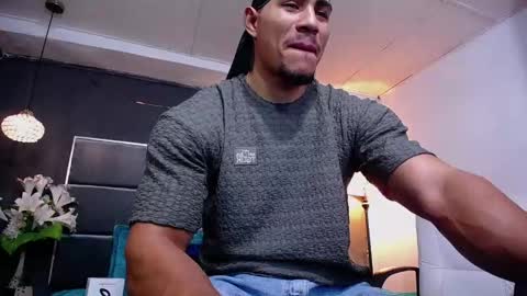 Snapshot of adam_fit19cm chatting on 11/24/25, 02:06 adam_fit19cm online show from 11/24/25, 02:06