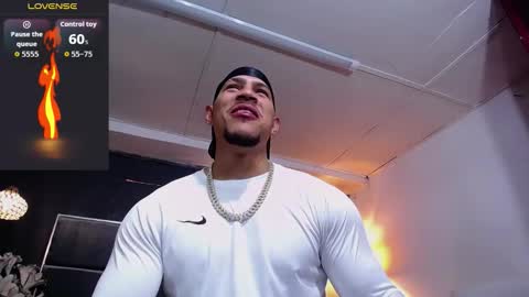 Snapshot of adam_fit19cm chatting on 12/01/25, 02:11 adam_fit19cm online show from 12/01/25, 02:11