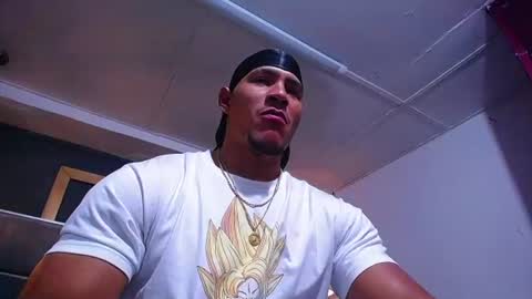 Snapshot of adam_fit19cm chatting on 07/02/26, 02:01 adam_fit19cm online show from 07/02/26, 02:01