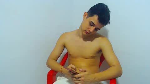 Snapshot of adam_hot11 chatting on 03/01/25, 02:26 adam hot11 online show from 03/01/25, 02:26