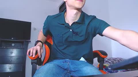 adam hot11 online show from 02/15/26, 10:06