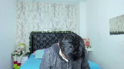 adam_morgan2 online show from 12/22/25, 12:46