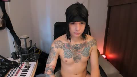 Snapshot of adam_rocket chatting on 10/14/25, 01:34  Adam online show from 10/14/25, 01:34