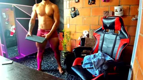 Adam Valencia online show from 12/22/24, 04:38