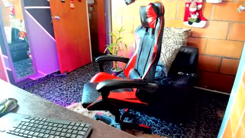 Adam Valencia online show from 12/28/24, 03:04