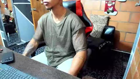 Adam Valencia online show from 12/29/24, 03:44