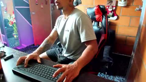 Adam Valencia online show from 12/30/24, 05:23