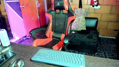 Adam Valencia online show from 02/02/25, 05:32