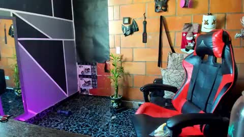 Adam Valencia online show from 02/02/25, 03:39