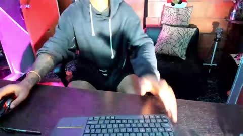 Adam Valencia online show from 02/08/25, 04:03