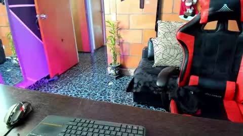 Adam Valencia online show from 02/09/25, 02:29