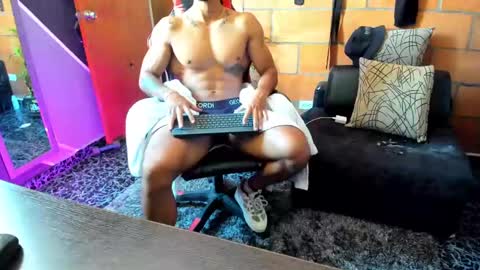 Adam Valencia online show from 03/08/25, 03:24