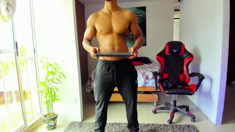 Adam Valencia online show from 10/03/25, 04:48