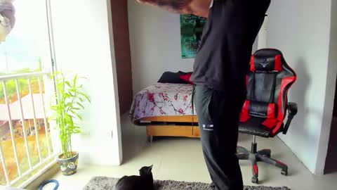 Adam Valencia online show from 10/10/25, 05:01