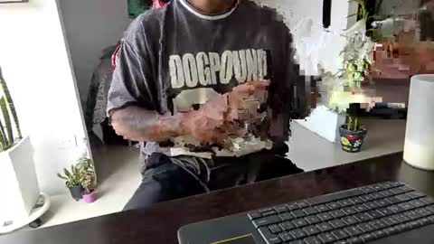 Adam Valencia online show from 12/17/25, 06:14