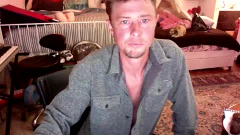 Snapshot of adam_wells chatting on 04/27/26, 04:43 Adam online show from 04/27/26, 04:43