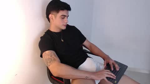 Hello guys excuse my absence I will be absent for several days for health reasons I hope you understand thank you very much. online show from 10/05/25, 05:50