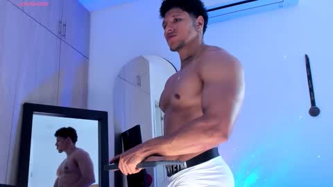 adambrocs1 online show from 01/15/26, 09:18