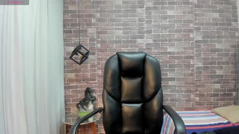 Snapshot of adamcoox chatting on 12/06/24, 05:42 Adam online show from 12/06/24, 05:42