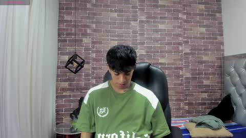 Snapshot of adamcoox chatting on 12/21/24, 05:36 Adam online show from 12/21/24, 05:36