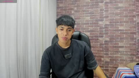 Snapshot of adamcoox chatting on 12/28/24, 07:22 Adam online show from 12/28/24, 07:22