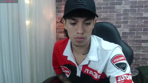 Snapshot of adamcoox chatting on 01/15/25, 04:25 Adam online show from 01/15/25, 04:25