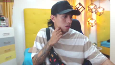 Snapshot of adamcoox chatting on 01/26/25, 05:23 Adam online show from 01/26/25, 05:23