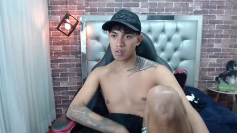 Snapshot of adamcoox chatting on 02/27/25, 06:50 Adam online show from 02/27/25, 06:50