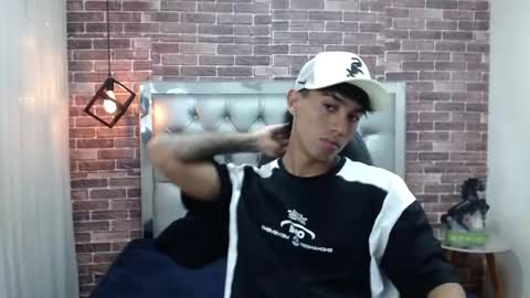 Snapshot of adamcoox chatting on 03/05/25, 09:59 Adam online show from 03/05/25, 09:59