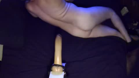 Snapshot of adamineve chatting on 02/12/25, 04:33 adamineve online show from 02/12/25, 04:33