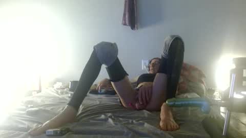 Snapshot of adamseve777 chatting on 04/09/26, 01:27 TaylorSexbot online show from 04/09/26, 01:27