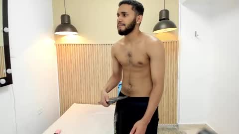 Adams online show from 10/03/25, 08:17