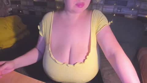 Victoria online show from 10/21/25, 07:03