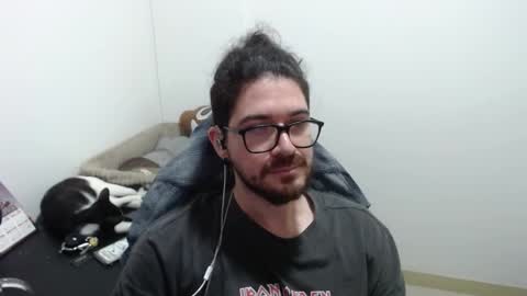 Snapshot of adamussutekh chatting on 12/14/25, 07:03 Adam online show from 12/14/25, 07:03