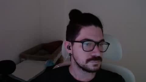Snapshot of adamussutekh chatting on 04/02/26, 01:31 Adam online show from 04/02/26, 01:31
