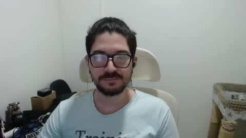Snapshot of adamussutekh chatting on 07/09/26, 11:14 Adam online show from 07/09/26, 11:14