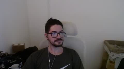 Snapshot of adamussutekh chatting on 07/28/26, 04:50 Adam online show from 07/28/26, 04:50