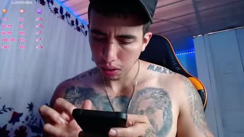 Snapshot of adan_hudson chatting on 12/20/25, 03:52 Anderson online show from 12/20/25, 03:52