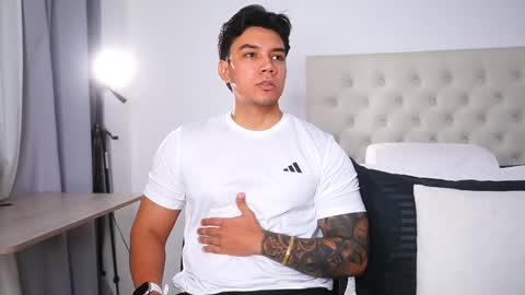 Snapshot of adan_johns chatting on 02/11/25, 02:14 Adan Johns online show from 02/11/25, 02:14