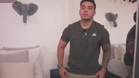 Snapshot of adan_johns chatting on 09/16/25, 05:41 Adan Johns online show from 09/16/25, 05:41