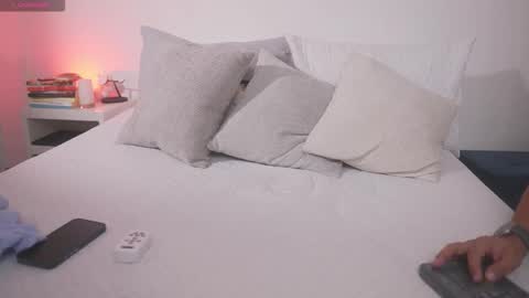 Snapshot of adan_johns chatting on 09/18/25, 12:34 Adan Johns online show from 09/18/25, 12:34