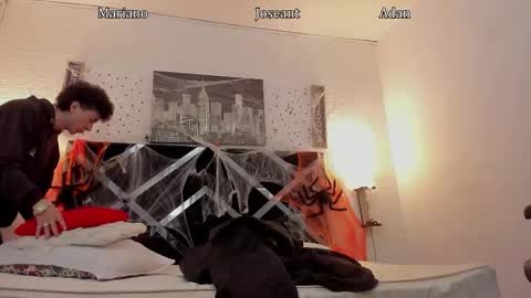 Snapshot of adan_oriol chatting on 10/26/25, 03:12 Adan Oriol online show from 10/26/25, 03:12