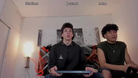 Snapshot of adan_oriol chatting on 10/30/25, 03:30 Adan Oriol online show from 10/30/25, 03:30