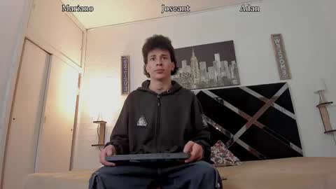 Snapshot of adan_oriol chatting on 11/09/25, 04:00 Adan Oriol online show from 11/09/25, 04:00