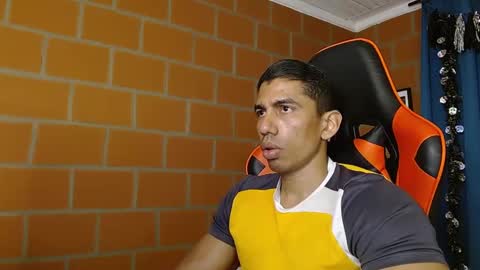 Adan Sin online show from 01/24/25, 04:17