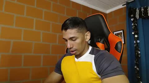 Adan Sin online show from 01/28/25, 03:25