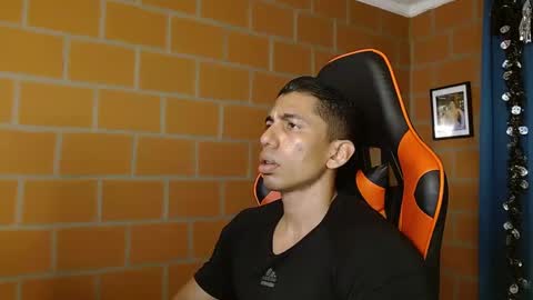 Adan Sin online show from 02/25/25, 06:31