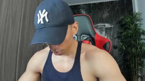 Snapshot of adan_sin1 chatting on 06/18/26, 03:05 Adan Sin online show from 06/18/26, 03:05