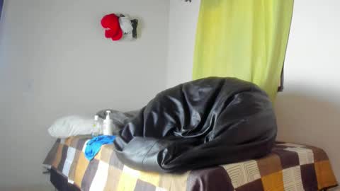   online show from 12/20/25, 08:16